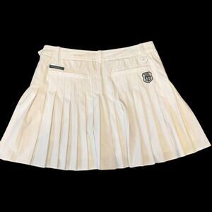 EUC Genuine PEARLY GATES GOLF White Pleated Skort Skirt Size 2 or US Large